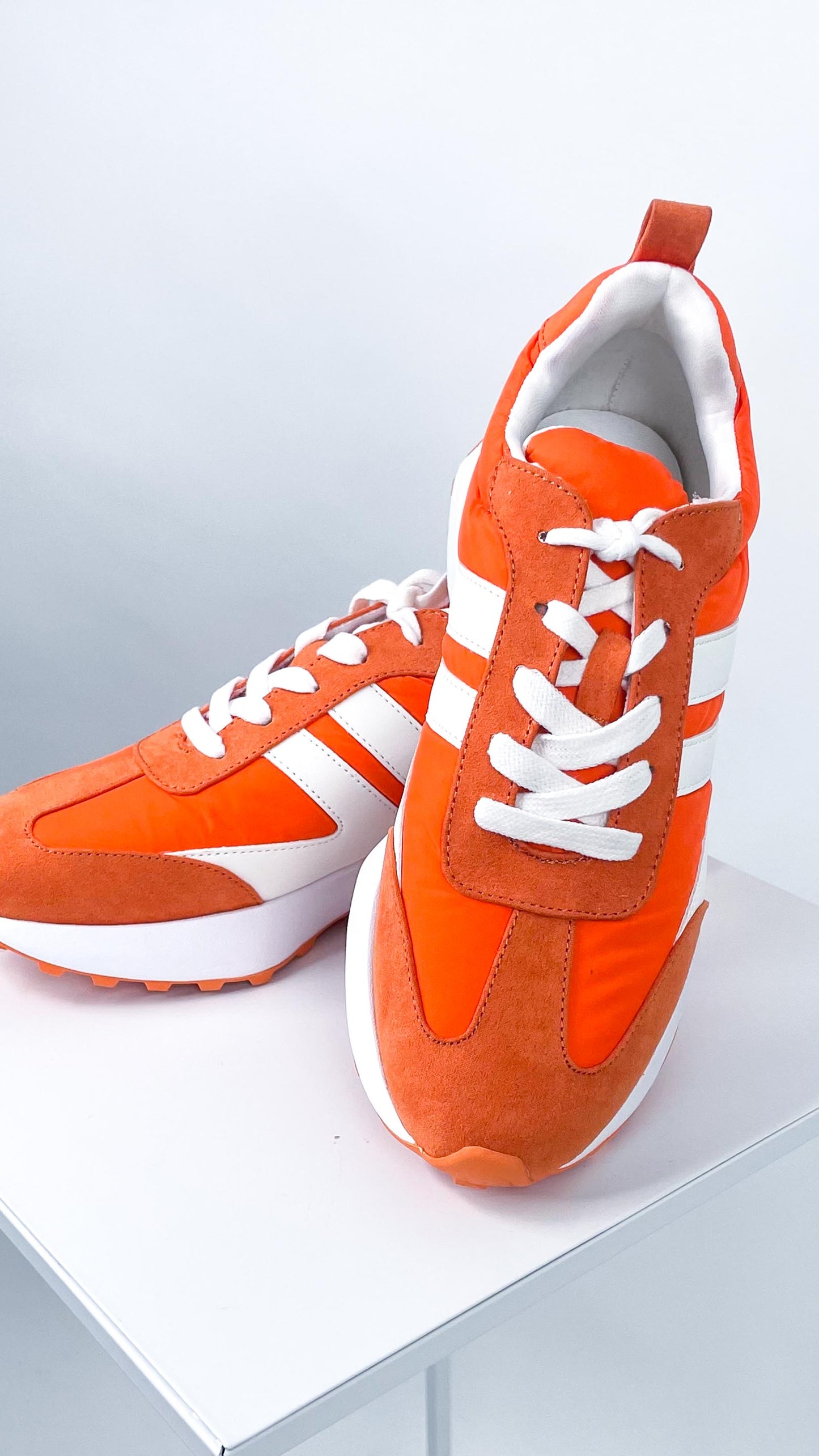 Sneaker "ORANGE"